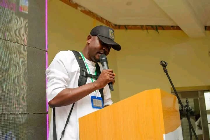 ISPPAN President Comrd. Onyeahialam Chibueze T. delivering the opening address from the podium at GLO RAN HOTEL, Owerri.