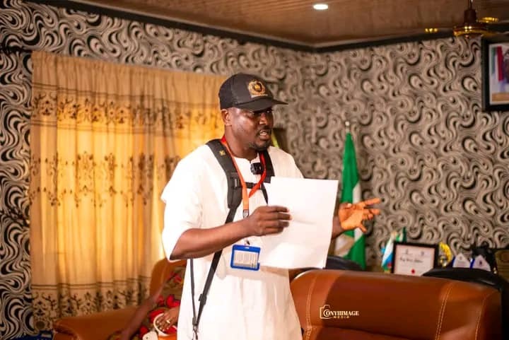 ISPPAN President Comrd. Onyeahialam Chibueze T. presenting the official address during the courtesy visit to Engr. Ikenna Anthony Adikibe.